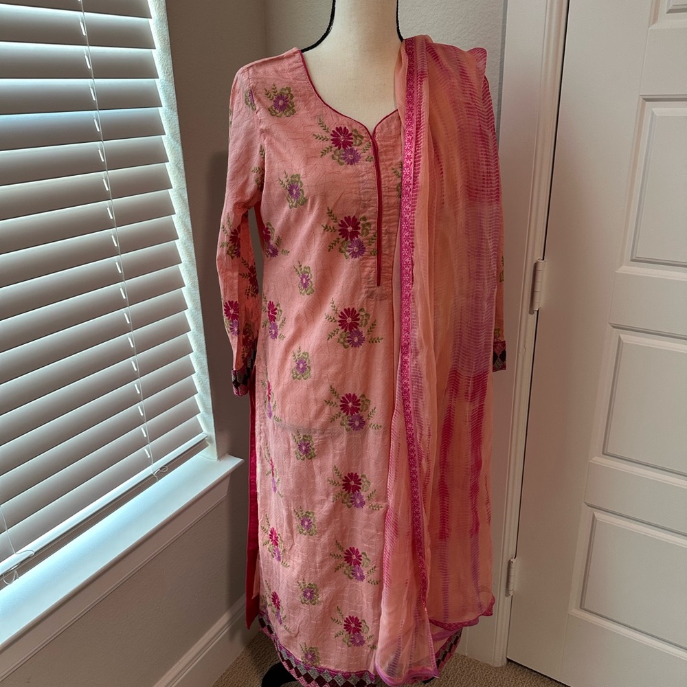 Pakistani Indian 3 Piece Suit.Brand Bareeze Have Beautiful Embroidery